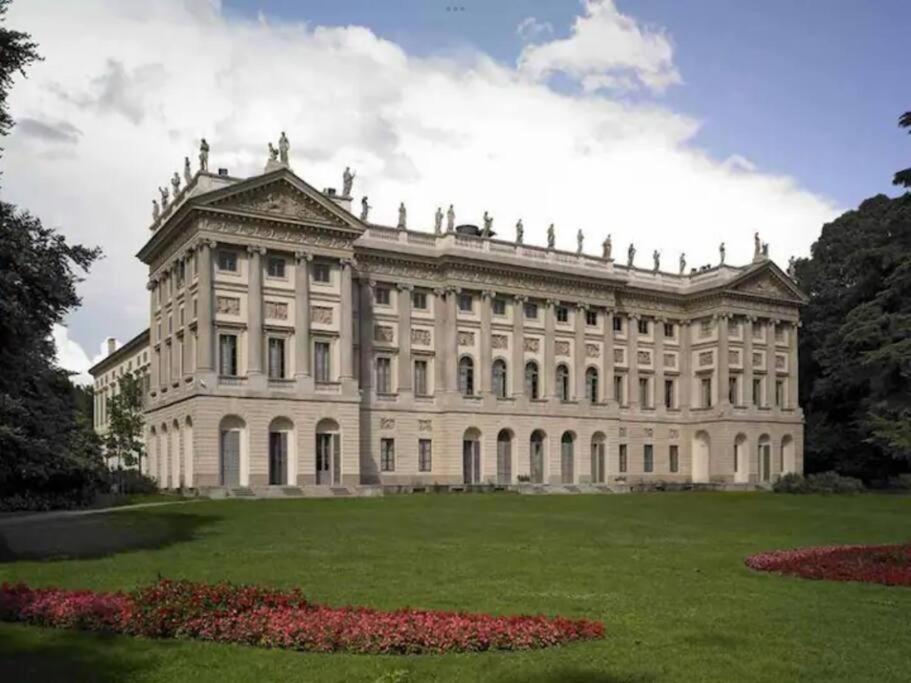 Apartment In Villa Milano Exterior foto